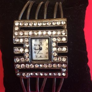 Daniel Mohsin Quartz Ladies Watch CRYSTAL -Stunning Sparkles Beyond Belief